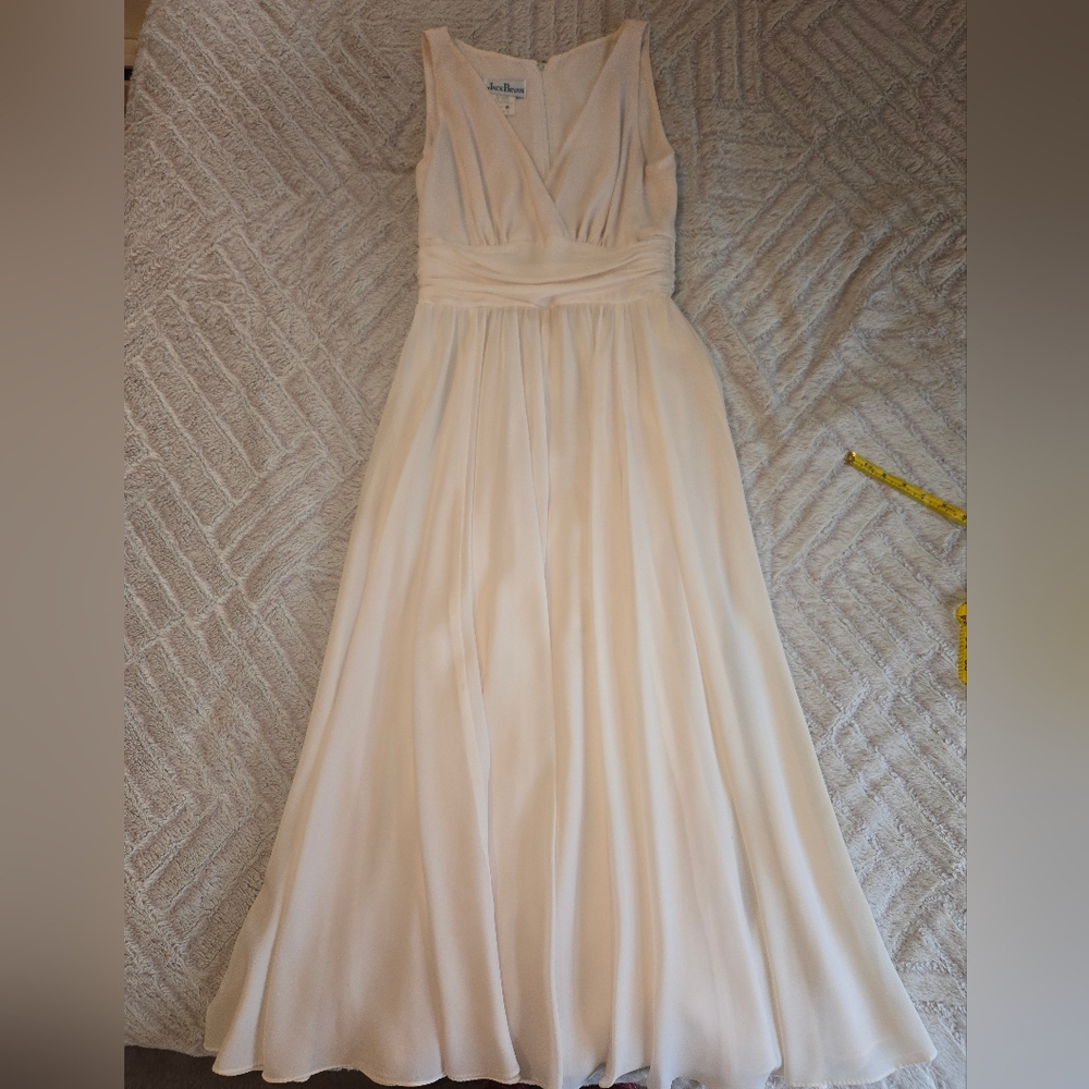 Marilyn Monroe style baby pink dress.